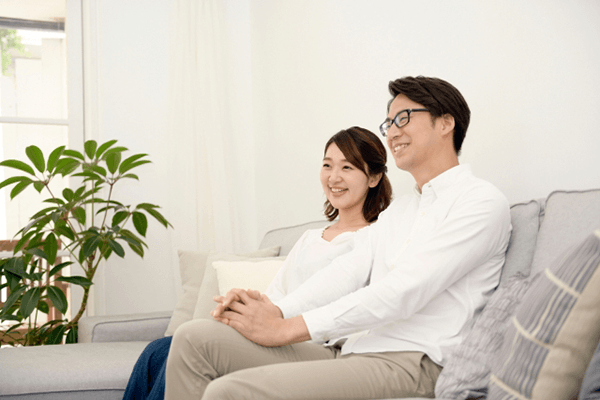 リビングは調光機能があると、便利です